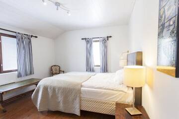 Фото номера Апартаменты с 3 спальнями Отель Bridget Inn г. Наантали 2